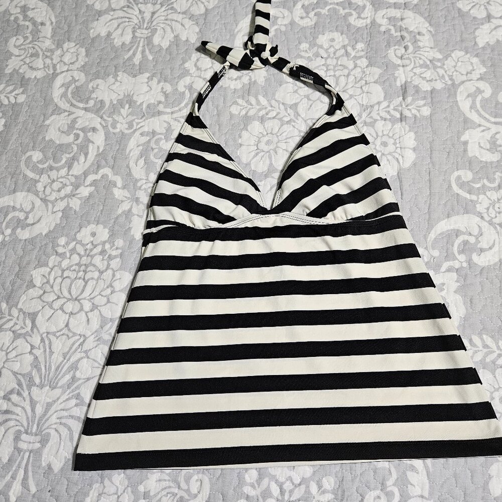 Mossimo Medium Swimming Suit Top